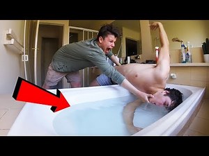 Drowning in BathTUB PRANK!