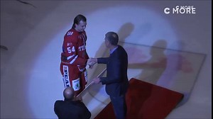 Här tilldelas Jonathan Dahlén Guldgallret - priset för hockeyallsvenskans bästa junior! | TV4 Hockey