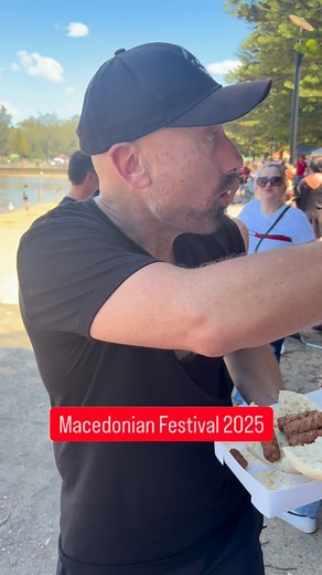 Kebapi on point 🔥 Skara House delivering at the Macedonian Festival — this is how we Macedonians do it!! #KebapiReview #MacedonianFestival #SkaraHouse #SydneyEats #ristodelicious | Risto Delicious