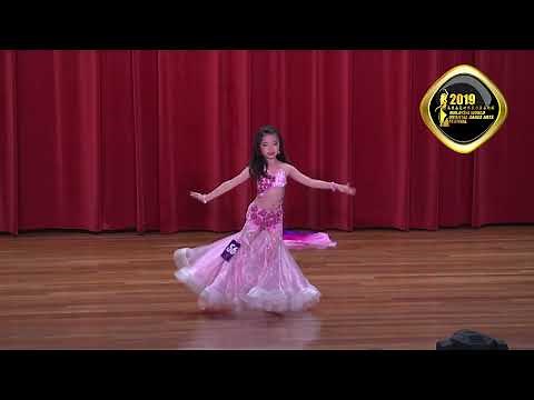 Jaylynn in 2019 ODAAK belly dance competition kids solo. Mejanse dance