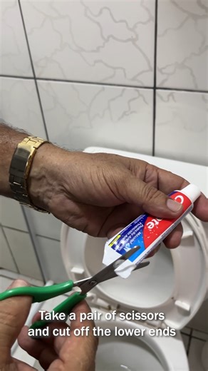 26K views · 91 reactions | Just pour toothpaste down the toilet and you'll never have this problem again. #SimpleRecipes #easyrecipes #videoviralreels #simplerecipes #tutorials #housewife | Recipes Of Poor | Facebook