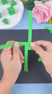 Handmade Square Rice Dumplings Woven with Paper Strips #HANDMADE #HANDIY #HANDMADE #RiceDumplings #Crafts #DIY #CreativeCooking #PaperWeaving | paper craft ideas