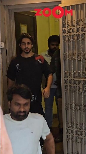 Shah Rukh Khan's son Aryan Khan's OOPS moment caught on camera 😬😂 #shorts #aryan #aryankhan