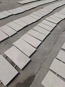 [Hot Item] Natural Stone G682 Yellow Rusty Bush Hammered Granite Pavers for garden/outdoor/outside landscape/floor/wall/pool tiles/slabs