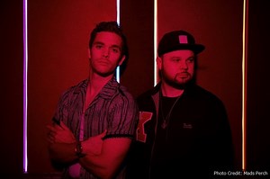 UKブライトン発ハイブリッド・ロック・デュオ ROYAL BLOOD、アビー・ロード・スタジオで収録した「Limbo」オーケストラ・バージョンのライヴ映像公開！| 激ロックニュース