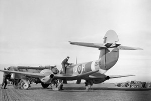 Jet engine development, the Gloster Meteor and the V1 threat - History of Manston Airfield