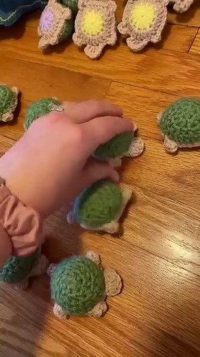 Turtle memory game 😅 #crochetturtle #turtlepower #turtlelover #turtlecrochet #turtle #Handmade #amigurumi #yarnlove #crochet #cute #diy #handmadeplushies #crocheting #kawaii #fyp #yarn #amigurumiaddict #plushies #reelsfb #chunkyyarn #amigurumilove #reels #crochetpattern #amigurumitoy #crochetaddict #toys #crochetlove #amigurumicrochet | Crochet Secret Ideas