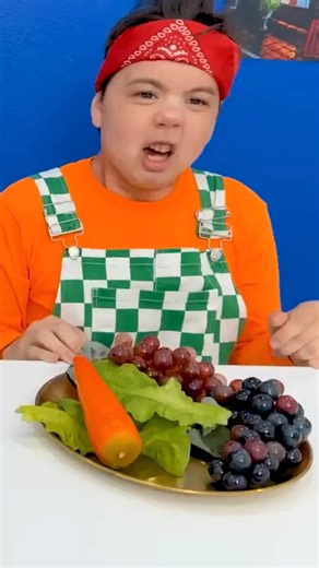 👦😇 Good Kid vs 😈 Bad Kid! Babysitter Brittany is stuck in the middle—can her genius hacks save the day? 🍎🥦 Watch till the end to see who wins! #CraftyHacks #GoodVsBad #FunnyKids | Crafty Hacks