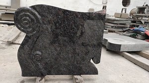 [Hot Item] Butterfly Blue Granite Tombsonte Mounments European Design in Stock