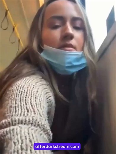 She couldn’t wait till she got home 😏Watch her LIVE outdoors 👇https://t.co/izV6g5hGl6