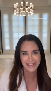 406 reactions · 18 comments | No time for a salon trip? Same.  That’s why I always keep the Magic Root Cover Up from @lorealparis on hand. It quickly blends my roots, fills in sparse spots, and is TSA-friendly -- perfect for all of my upcoming summer travels ✈️ #LOrealParisPartner #LorealParisHairColor | Kyle Richards | Facebook