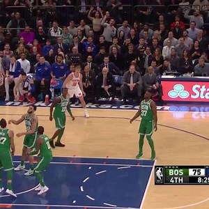 Michael Beasley drops a season-high 32 PTS, including 18 in the 4th quarter, in the New York Knicks win at home! | NBA