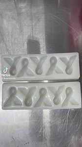 25K views · 1.5K reactions | October is breast cancer awareness month. Pink breast cancer awareness ribbons  will be available throughout October, starting tomorrow night at 6pm EST! These are scented in Love Spell. For every box sold, I will donate $5 to the The Breast Cancer Research Foundation. | Eartherella Soap & Candle Co., LLC | Facebook