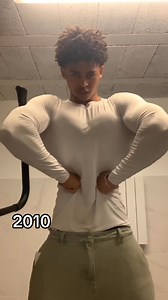 He has an insane physique at just 14 years old 💪😳 🎥tiktok.com/@brandon.jspp | Ultimate Freestyle