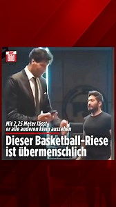 Hamad Fathy, ägyptischer Basketball-Nationalspieler, ist unfassbare 2,25 Meter groß und zeigt auf seinem Instagram-Kanal gerne mal, wie groß er ist. #basketball #riese #reels | BILD Sport