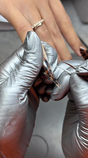 Роскошный маникюр Mila Nails MSK — что это за стиль?