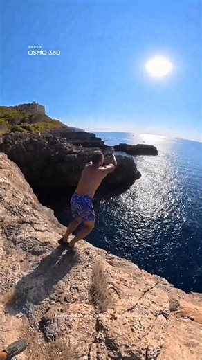 Earth to splash, Osmo 360 captures the flip over leap like never before! Stay epic. Stay safe.  : IG/2pied_enlair & jucrewsade #djiosmo #dji #osmo360 | DronesKaki | Facebook