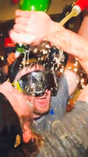 THE TEXAS RANGERS CHAMPAGNE SHOWER! 🍾🍾 #Rangers #MLB #worldseries #Champions #Arizona #TexasRangers | Marca in English