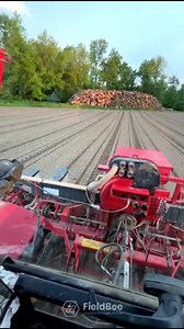 Revolutionise your farming! FieldBee provides top-notch GPS guidance for precise farming. Benefit from reduced fuel consumption and improved crop management. See how our system can transform your farm work! #TractorUpgrade #PrecisionFarming #FieldBee | FieldBee | Facebook