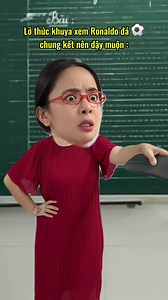 May quá cô cũng là fan CR7 😅🗿 | cô giáo phấn cầm điện thoại ngược