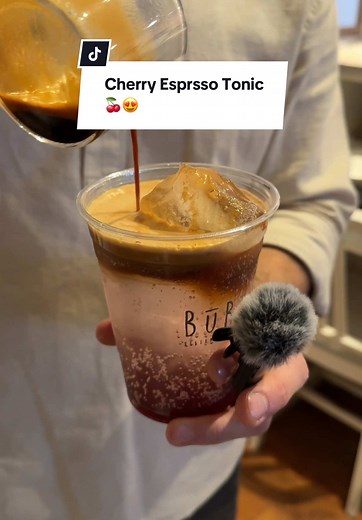 Un espresso tonic con jarabe de cereza hecho en casa! Parte del menú secreto 👀 solo pidan un tonic y agregen un adicional de jarabe de cereza #espresso #espressotonic #tonic #cherry #cereza #cherrytonic #café #coffee #gym #secretmenu