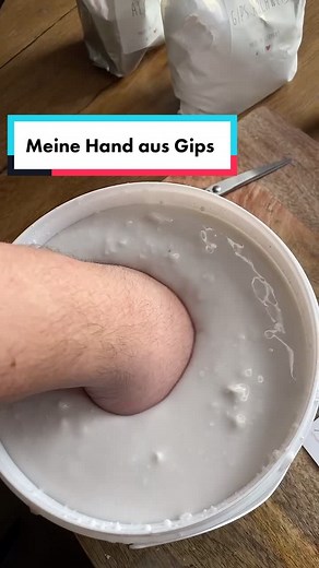 Meine Hand aus Gips 😍 Bin so gespannt auf das Ergebnis 🙈 #hand #gips #experiment #farbenblind