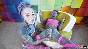 Anuskatzz uses a jackhammer toy on Lily Lu's ass