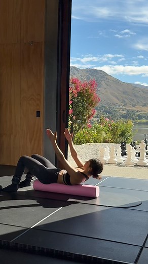 Foam roller medicine to realigning and balance the body. Using ankle weights to challenge the deep core, and dumbells for shoulder stability and strength. Give this one a good go! #foamrollerworkout #foamrollerstretching #stabilitytraining #coreworkout #pelvicfloor #spinehealth #movement #pilates #wellness | Yayoi Matches