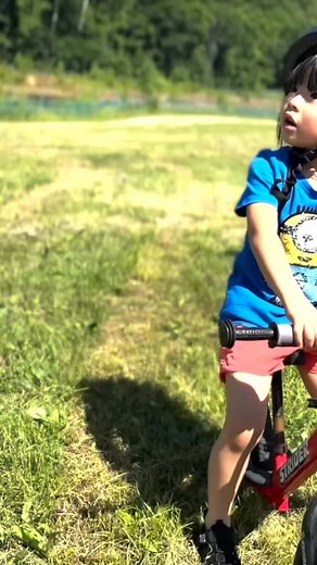 IWATE GANDO ADVENTURE FESTITAL🌻 興味はあるけど、 うちの子本当にできるかな？！と不安な方もたくさんいらっしゃると思います💦 特に未就学のお子様対象の #ちびっこライダーレース #ちびっこレース は、どんな内容？という声も・・・ というわけで、未就学のお子様たちにご参加頂きました！ 今回挑戦してくれたのは、4歳と6歳のお子様たち！ 体験いただいた方から動画を頂戴しましたー！ 2人とも最初は苦戦してましたが、 「できるかも！！」と一所懸命挑戦してました✨✨😊 必ずできないといけないわけではなく、 できなくてもスタッフが補助したり親御さんが手伝ったり、失敗してもゴールに辿り着けますのでご安心ください😊✨ #子供達の挑戦 みんなで応援してみませんか？！ エントリーをお待ちしてます✨✨ | Iwate Gando Adventure Festival