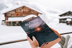 🎉 Das neue Aletsch Arena Destinationsmagazin ist da! 🏔️ Lernt die Menschen kennen, die die Region prägen, und entdeckt ihre Geschichten voller Herz und Leidenschaft. Emotionen, Erlebnisse und Inspiration warten auf euch! 📖 Das Magazin ist ab sofort gratis vor Ort in der Destination erhältlich. 🆓✨ | Aletsch Arena