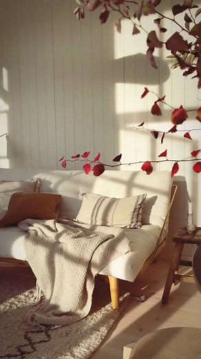 Adoring the warmth of the sunroom~ Exclusive Room Tour with Brantmark. ☀️🏡 . . . . . #SunroomLove #Warmth #RoomTour #Brantmark #BrightHome #CozyAmbience | Beddinginn