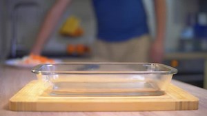 Glass Container Cooking: Stockvideos & Filmmaterial (100 % lizenzfrei) 1022773798 | Shutterstock