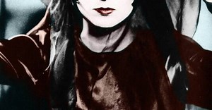 Portrait de la comédienne américaine Louise Brooks (1906-1985) dans le film Loulou (Die Busche der Pandora) de Georg Wilhelm Pabst de anonyme - Photographie d'art