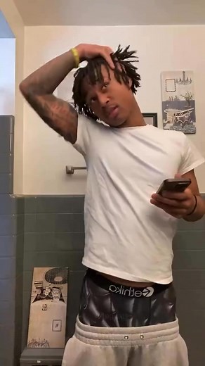 Would you vibe with him?😍😍😍 #hotguy #saggingpants #sagger #sagging #gangster #thick | Hot Guys Sagging