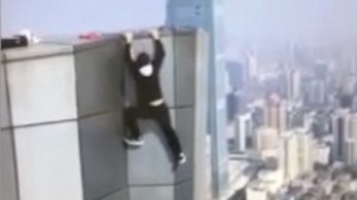 Man who scales China's highest buildings falls to his death