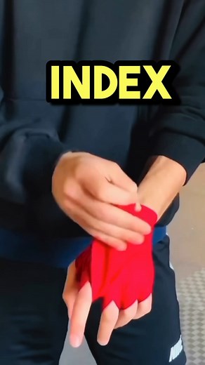 39K views · 1.7K reactions | The best hand wrap for preventing metacarpal damage. #handwrapped #handwraps #boxingtips #boxingtraining | Master Boxing | Facebook