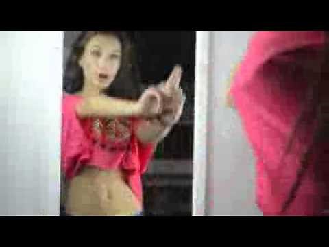 Avril Lavigne - Girlfriend cover by Sabrina Vaz.3gpp