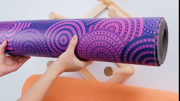 Yoga Mat Holder Wall Mount, Solid Wood Yoga Mat Storage Rack, Yoga Mat Wall Holder, Yoga Mat Rack Wall Mount, Gym Wall Storage, Yoga Mat Organizer, Gym Shelf (Walnut)