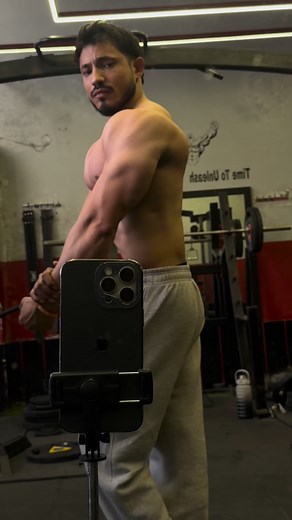 COMEBACK 🔥💯 ... . . . . . #filaindia #fitnessmodel #body #gymvídeos #gym #fitnessmodel #gymvideos #gymvideos #trending #attitude 👍 | Rocky Silliara