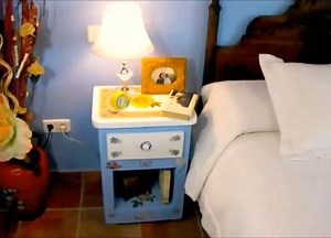 DIY bedside table made of cardboard By: Santiago y sus Ideas | MetDaan DIY