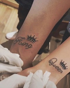 #king #queen👑 #crown #crowntattoo #crowns #wristtattoo #tattoo #tattoos #tattooartist #tattooed #tattooart #ink #inked #tattooing #tattooist #tattoolife #art #tattoodesign #tattooloveart #tattoolove #tattooink #tattooshop #artist Please call or whatsapp for any enquiry on 987274-7701 | Addiction Tattoo Studio