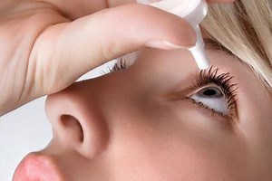 Reasons to Use Vitamin A Eye Drops | LoveToKnow Health & Wellness
