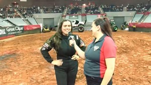 Loghan Ashline wins her first ever sky wheelie competition ✅ | Monster Jam