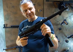 BB2K Airsoft IWA 2022: Cybergun SRC MP40 CO2 Blowback