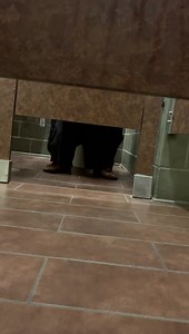 Guy takes an audible poop at the mall