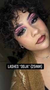 Our Beautiful PR Butterfly Alexis Laurel wearing 25mm lashes in the style DOJA ❤️‍🔥 Giving us this soft pink glam with a cute pop of glitter ✨😍💖 soooo pretty! 💕 | Butterfly Effect by Desi