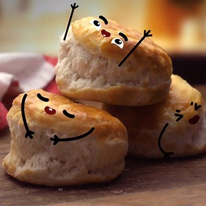 2.9K views · 81 reactions | Estos suaves pedacitos de cielo son más felices cuando se van con vos. Vení a tu KFC más cercano por #Biscuits para compartir o no compartir. ¿Qué vas a decidir? | KFC | Facebook