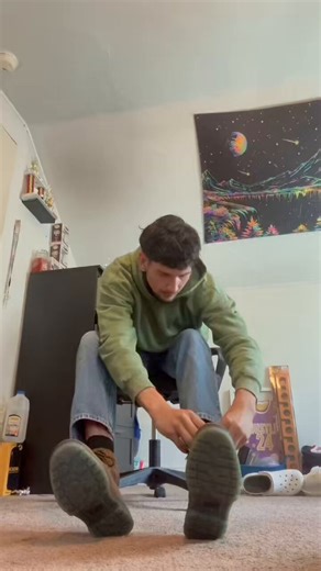 Pov: It’s F🅰️G Tax Friday and your master just got off work and you waited all day to serve his NASTY construction alpha feet. #FootFetish #Findom #MaleFindom#FinancialDomination #FootDomination #Soles #cashmaster #alphamaster