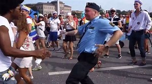 Check Out This Swedish Cop Unleashing Some Impressive Dance Moves At Stockholm Pride: VIDEO - Towleroad Gay News
