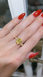 💛 Your Dream Ring Awaits 💛 Transform this stunning 14K Yellow Gold Solitaire Ring Setting into a masterpiece with vibrant yellow sapphires. With its intricate design and perfect craftsmanship, this ring is ready to tell your unique story. Ready to create your own dazzling ring? Contact the Natural Sapphire Company today and make your vision a sparkling reality 💛 ✈️ Free worldwide shipping ✉️ DM for pricing details and inquiries 💻 Shop online 🏷️ Item ID: JS1725Y14 | The Natural Sapphire Comp